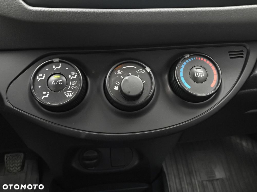 Toyota Yaris - 23
