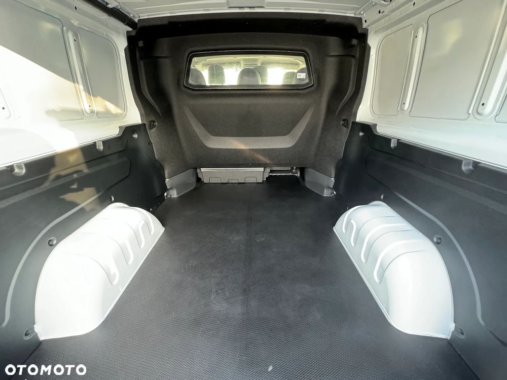 Renault Trafic - 16