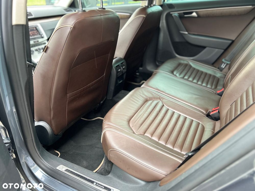 Volkswagen Passat 2.0 TDI 4Motion DSG BlueMotion Tech Exclusive - 18