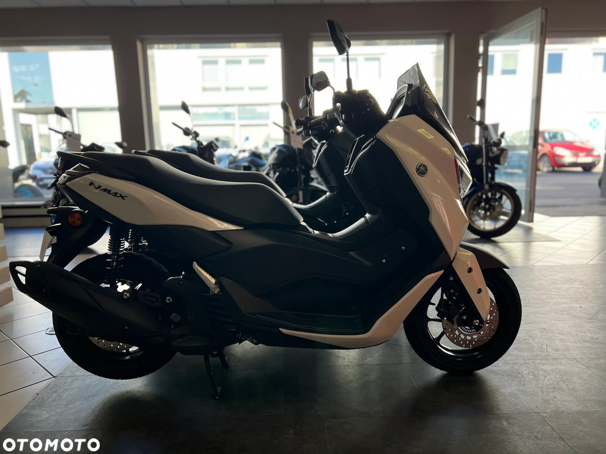 Yamaha NMAX - 10