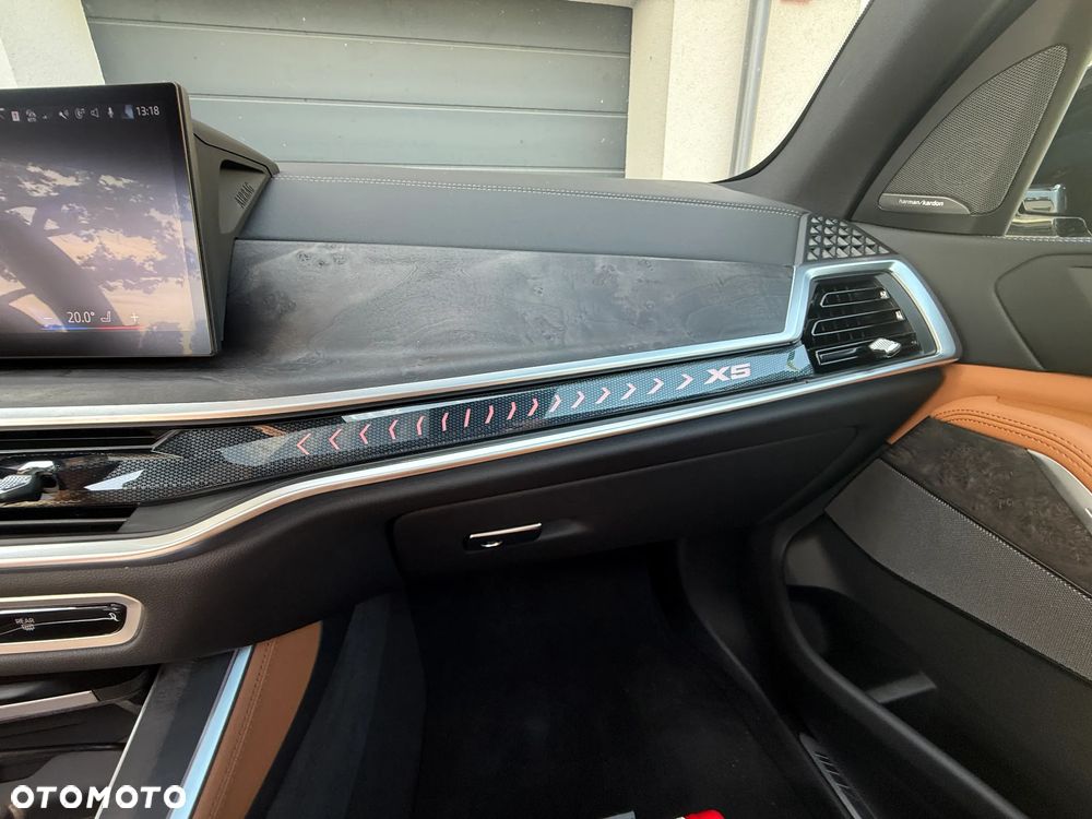 BMW X5 xDrive50e PHEV Individual Edition sport - 36