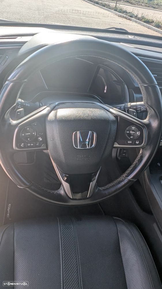 Honda Civic 1.0 i-VTEC Executive Premium CVT - 19
