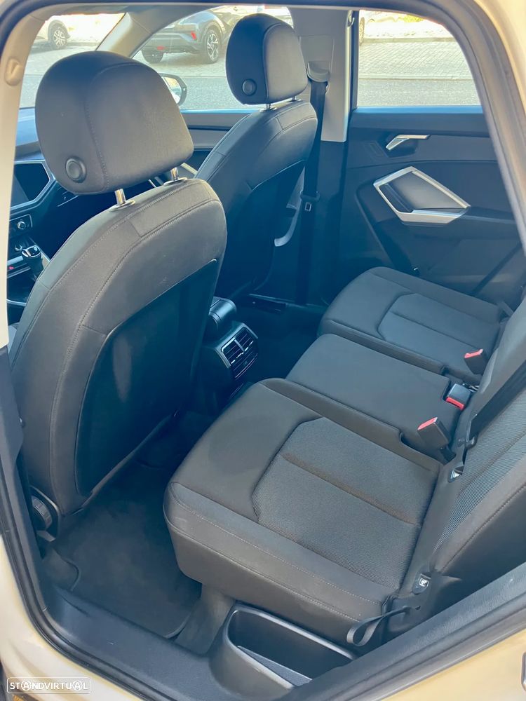 Audi Q3 45 TFSIe S tronic S line - 9