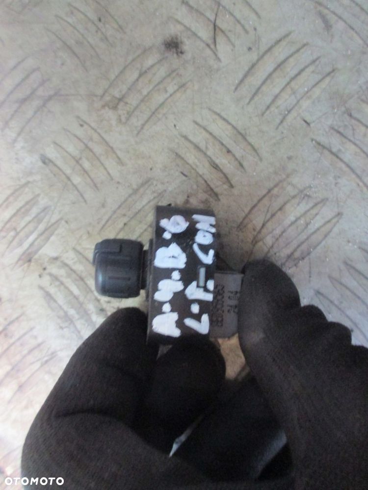 PRZEŁĄCZNIK REGULACJI LUSTEREK AUDI A4 S4 B6 8E 8H 8E0959565 - 2