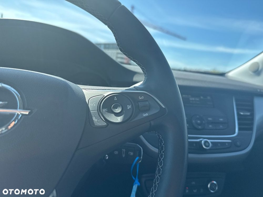 Opel Crossland X - 16