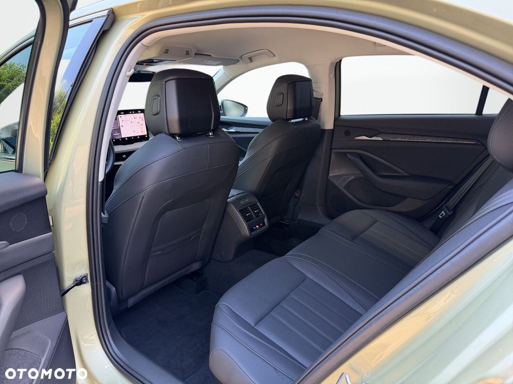 Skoda Superb 2.0 TDI SCR Selection DSG - 38