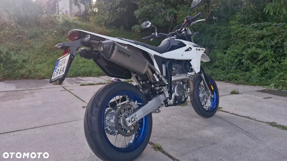 Suzuki DR-Z - 8