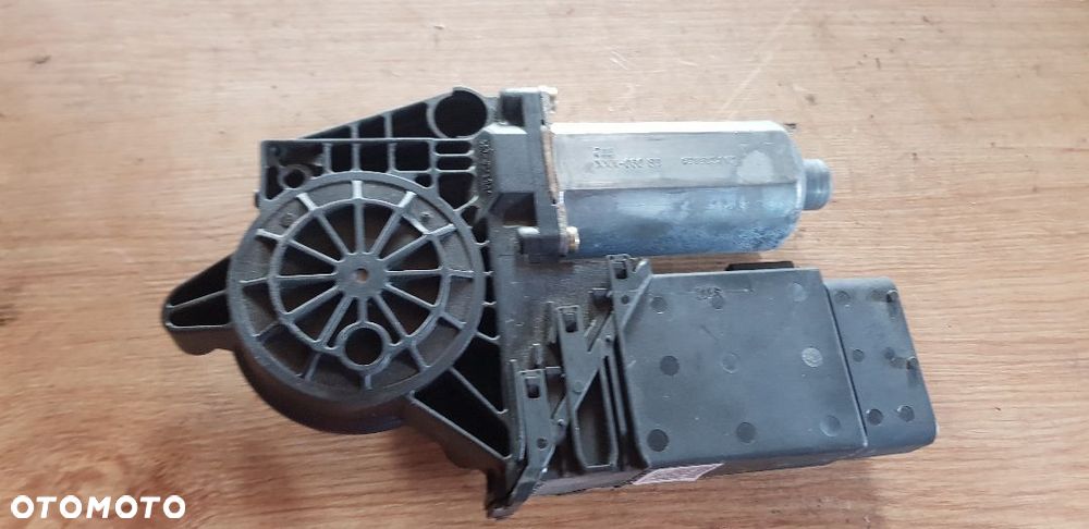 VW GOLF IV SILNICZEK SZYBY PRAWY PRZÓD 101434-200 - 1