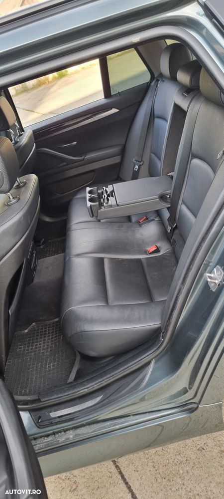BMW Seria 5 525d Touring Sport-Aut. - 12