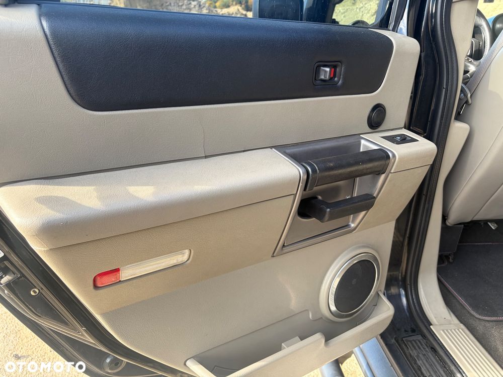 Hummer H2 6.0 V8 - 23