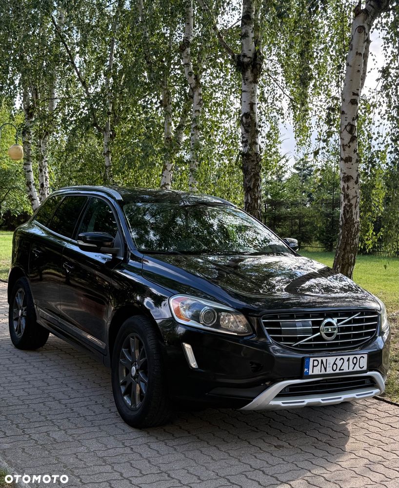 Volvo XC 60 T5 AWD Momentum - 1