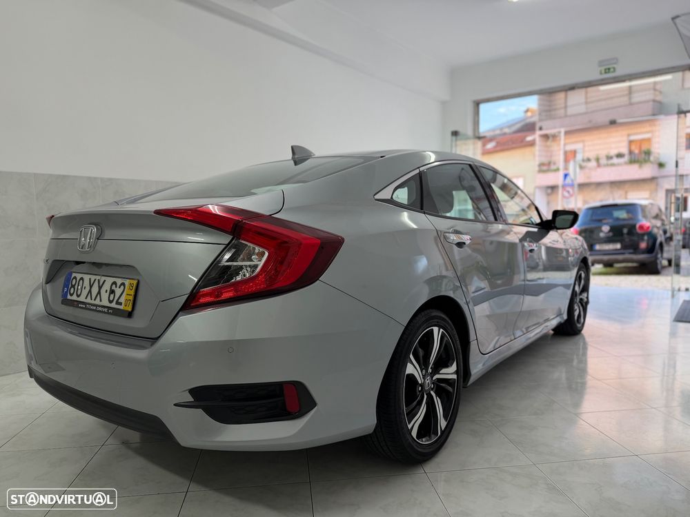 Honda Civic 1.5 i-VTEC Elegance Navi CVT - 6