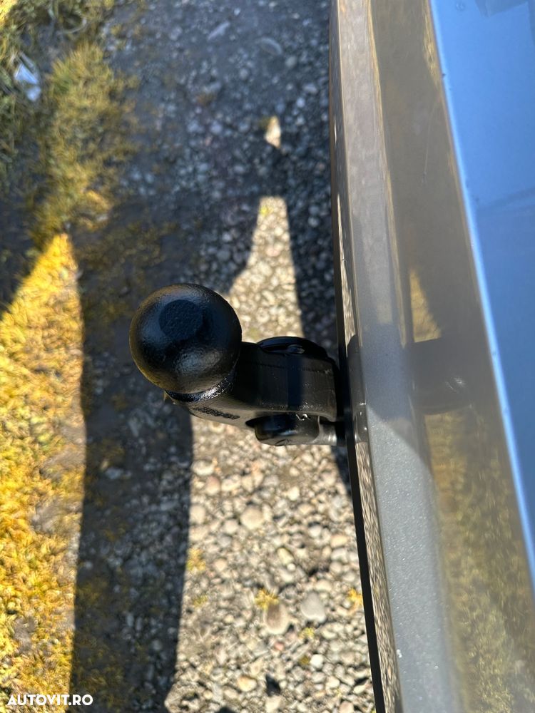 Volkswagen Touran - 19