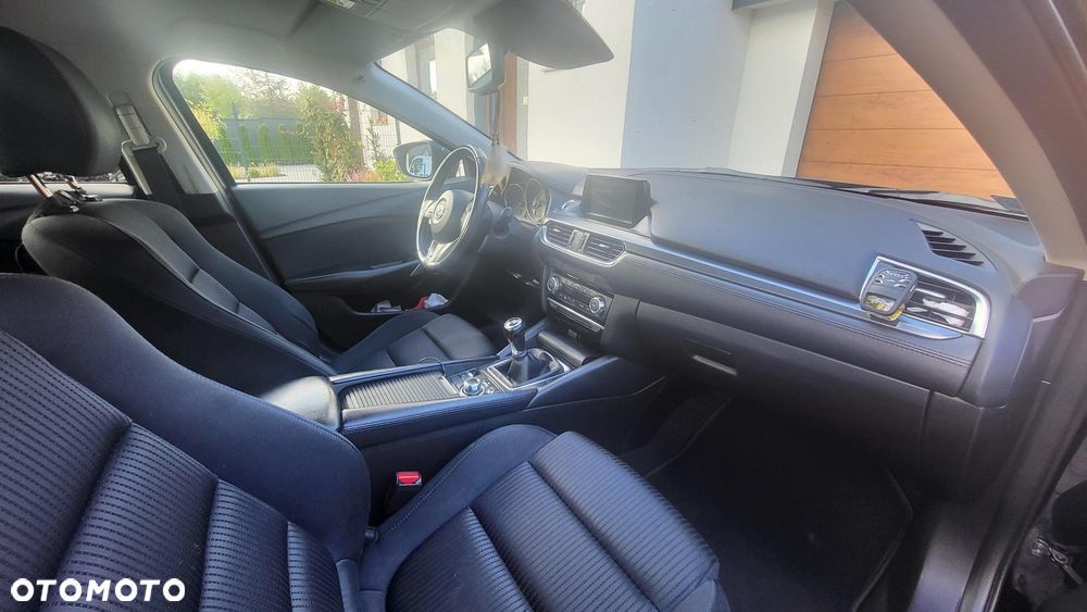 Mazda 6 - 8