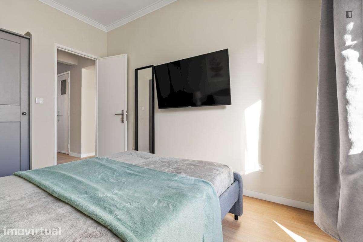 Quarto - localizado em Amadora Lisbon - Grande imagem: 4/23