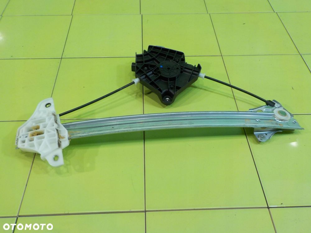 TOYOTA AYGO X 1.0 VVT-I AUT 22r 5D podnosnik szyby lewy przod - 10