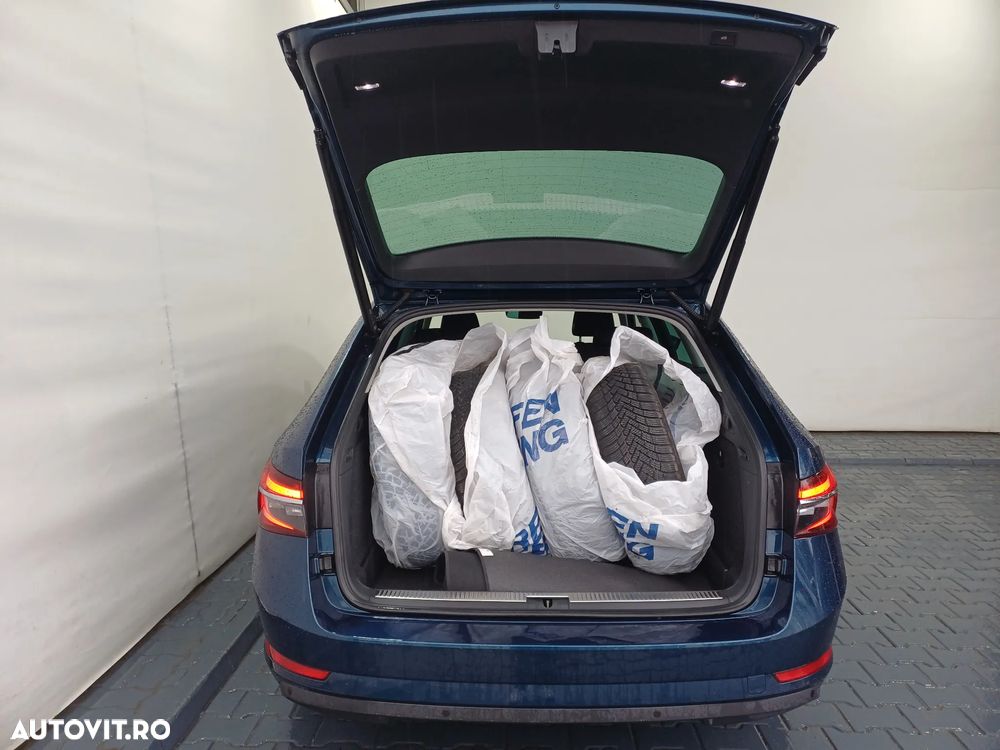 Skoda Superb 2.0 TDI DSG Style - 38