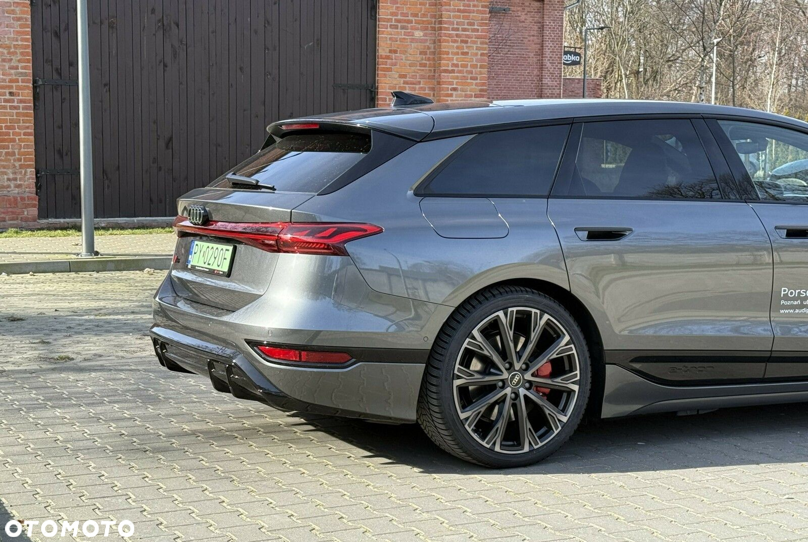 Audi A6 Sportback e-tron - 12