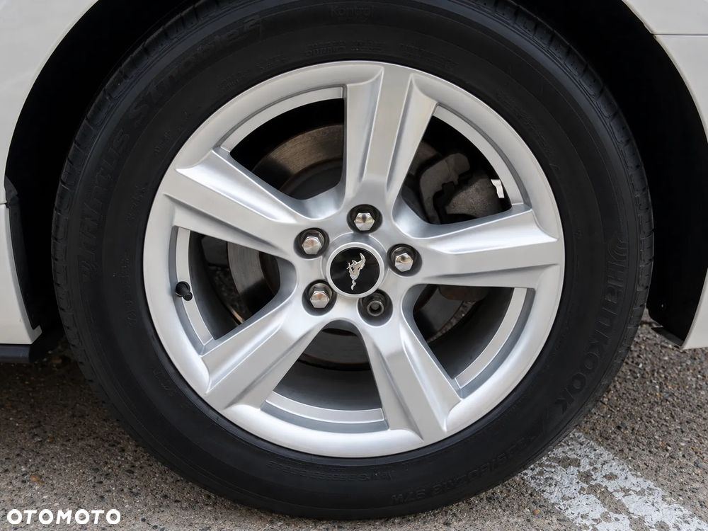 Ford Mustang 3.7 V6 Premium - 6
