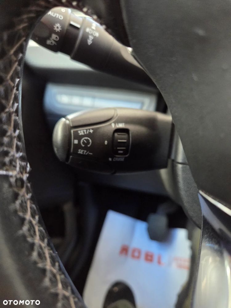 Peugeot 2008 BlueHDi FAP 120 STOP & START Allure - 14