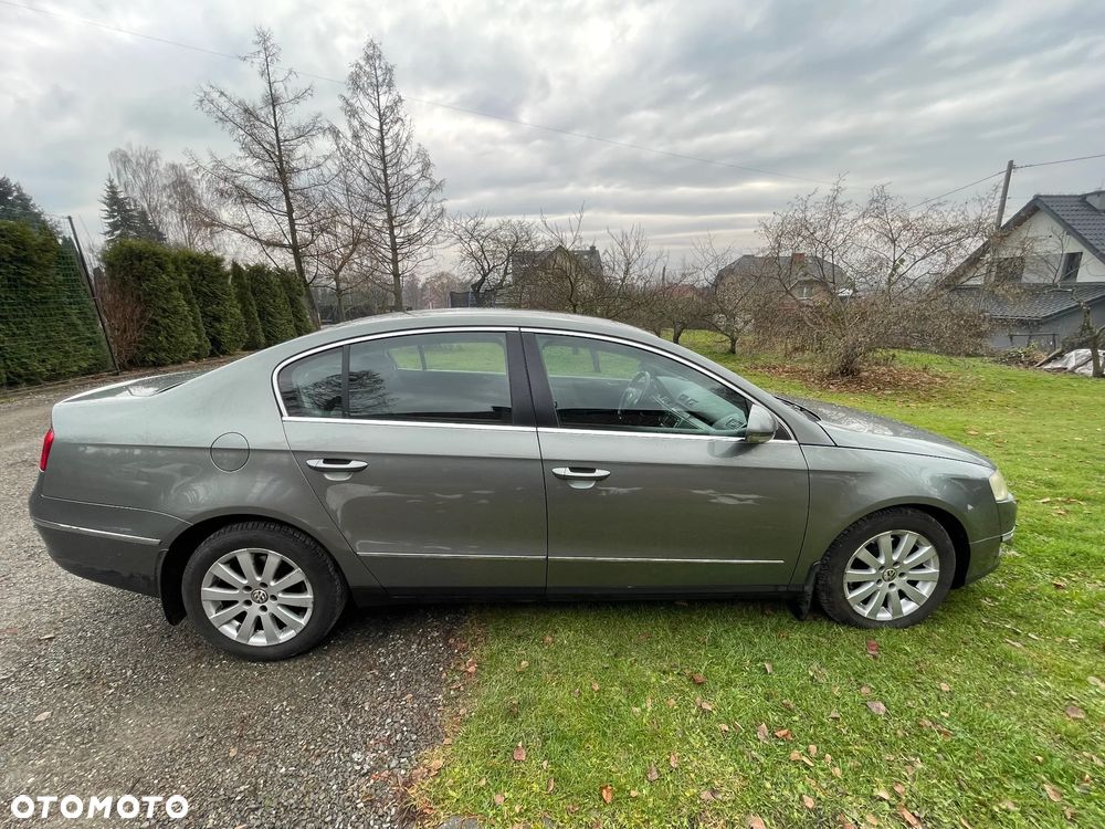 Volkswagen Passat 2.0 TDI Comfortline - 15
