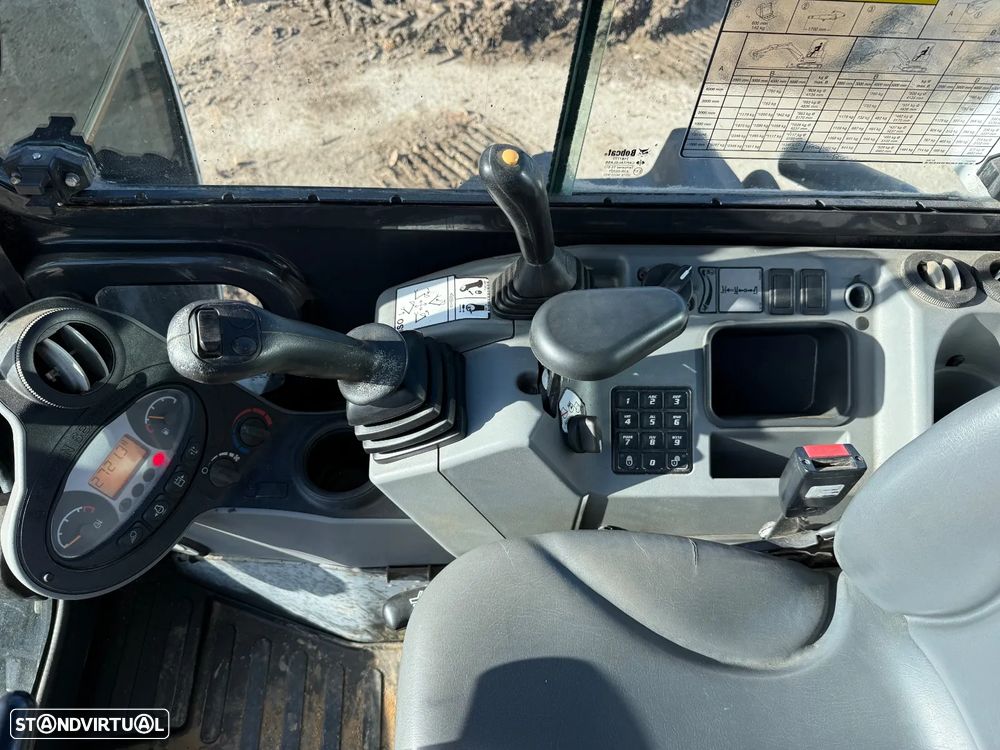 Bobcat E45 - 12
