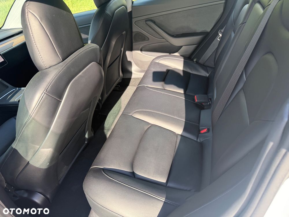 Tesla Model 3 - 15