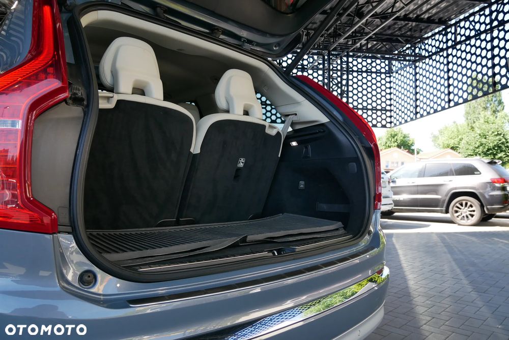 Volvo XC 90 T8 AWD Plug-In Hybrid Inscription 6os - 32