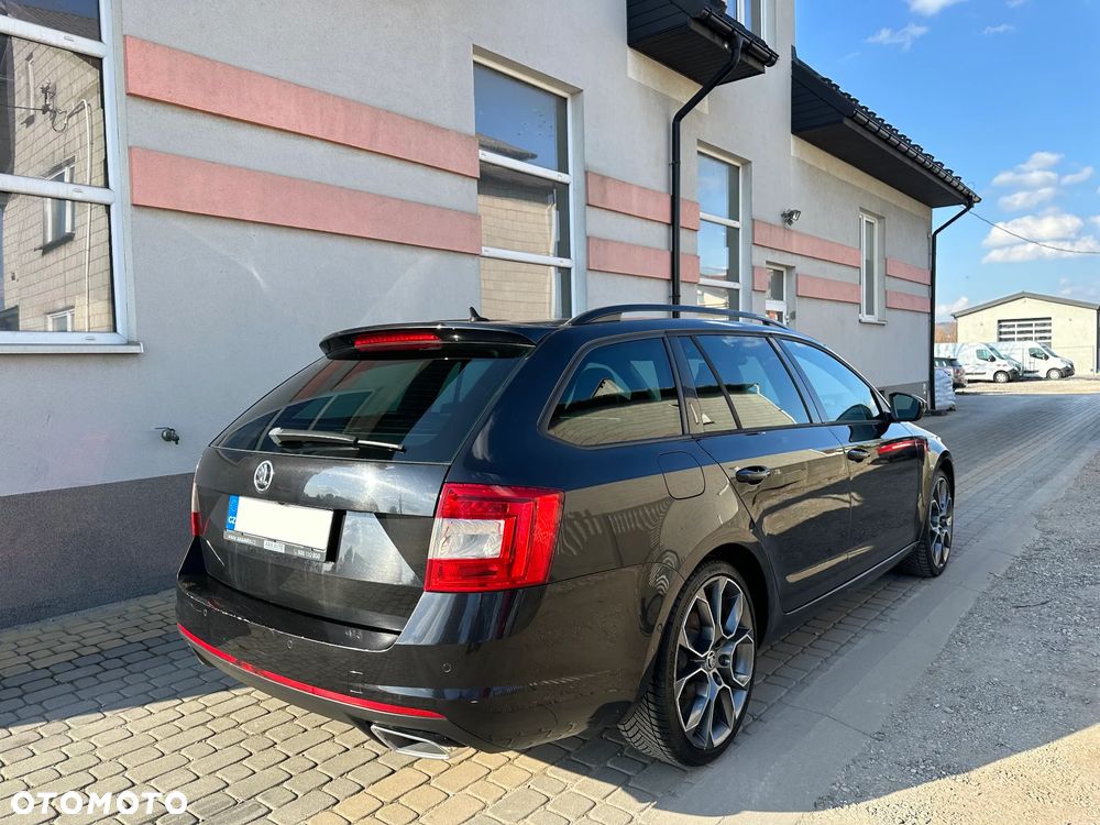 Skoda Octavia 2.0 TDI DSG RS - 19