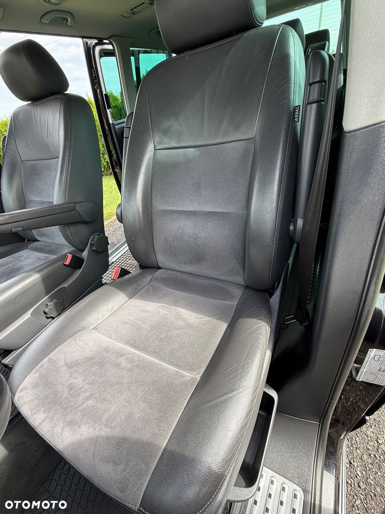 Volkswagen Multivan - 28