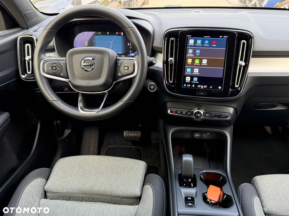 Volvo XC 40 B3 B DKG Plus Black Edition - 9