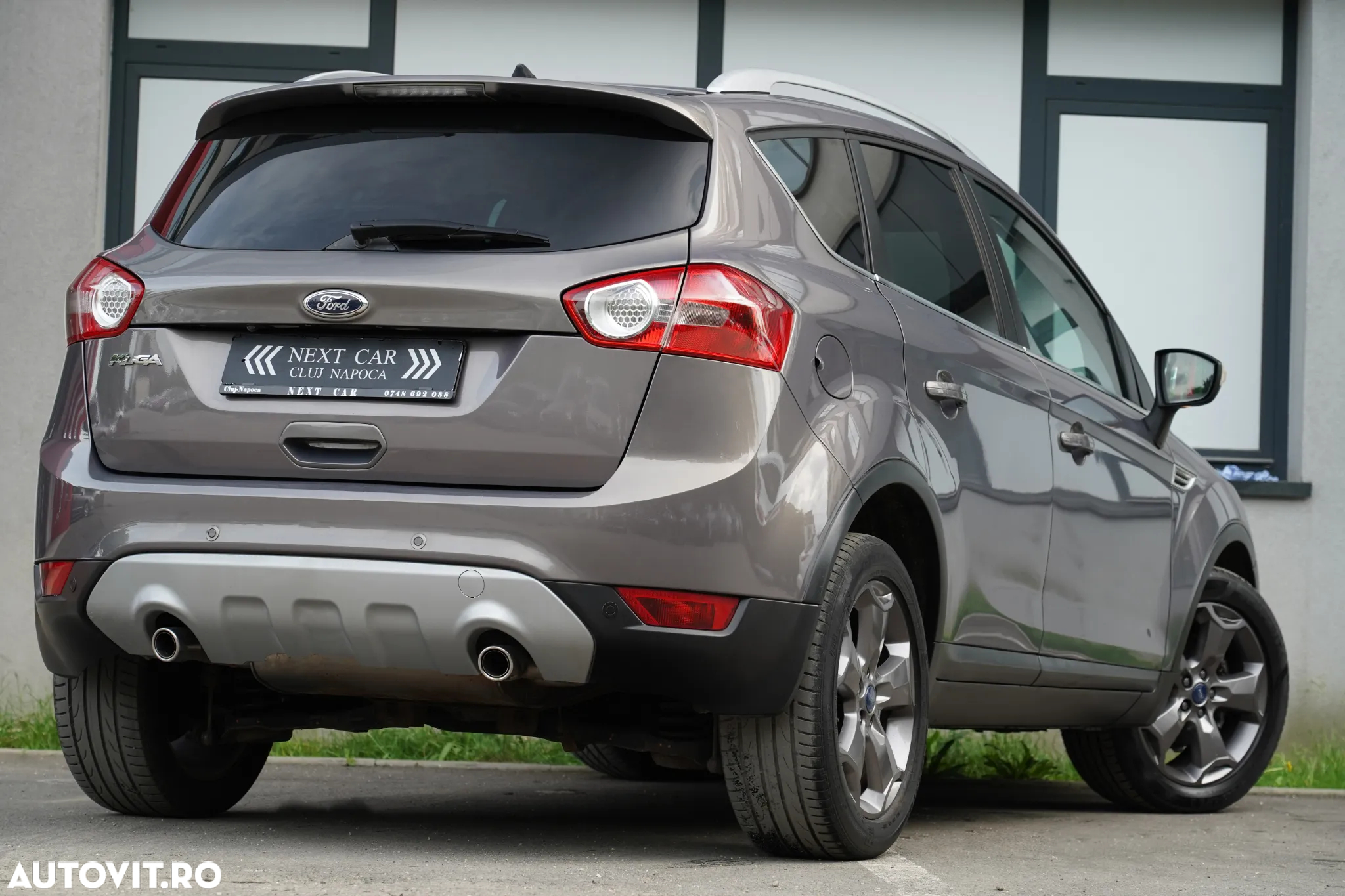 Ford Kuga 2.0 TDCi 4x4 Aut. Titanium - 4