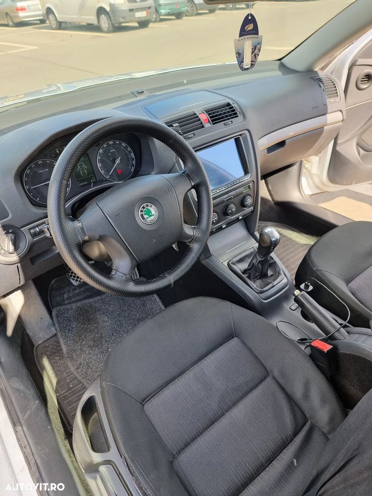 Skoda Octavia - 7