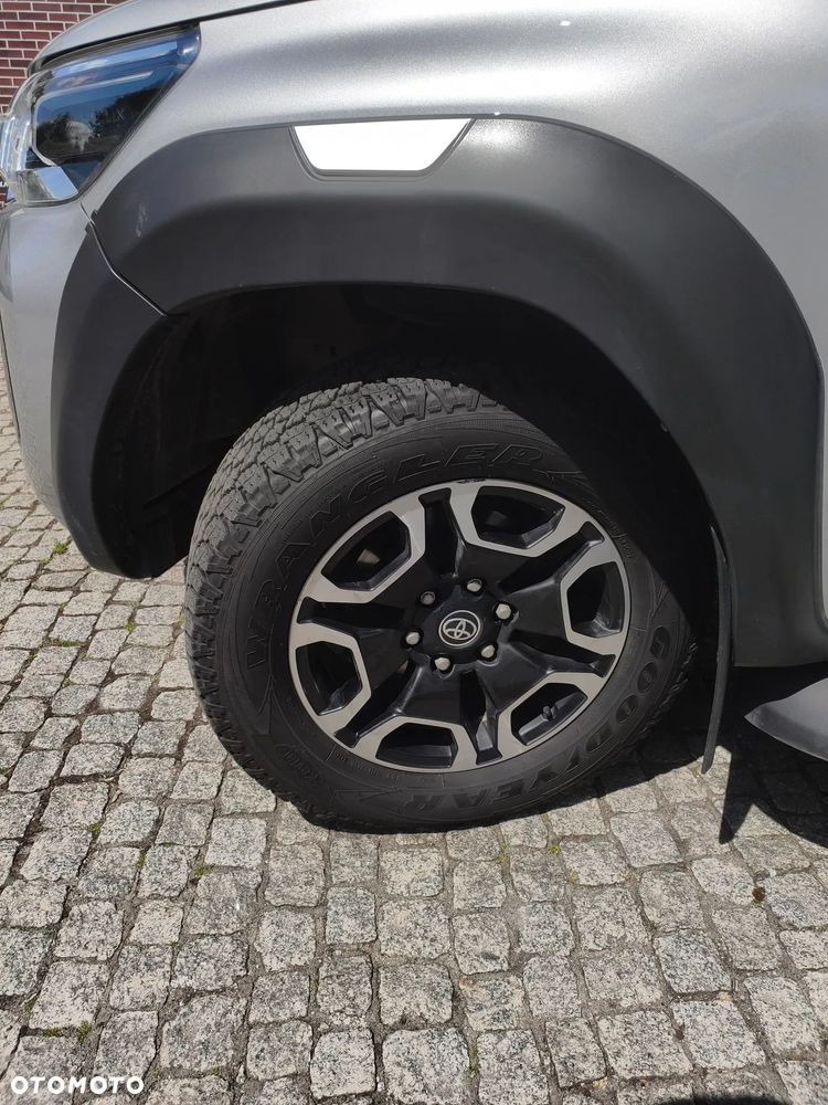 Toyota Hilux 2.8 D-4D Double Cab SR5 4x4 - 12