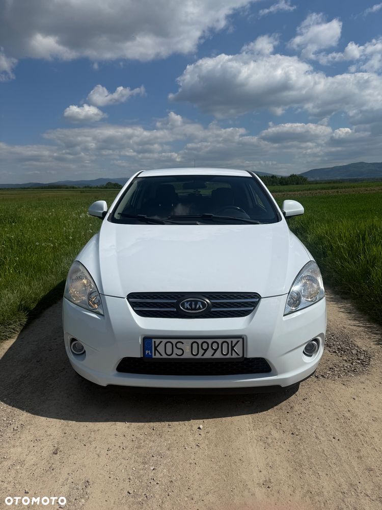 Kia Ceed 1.6 L - 1