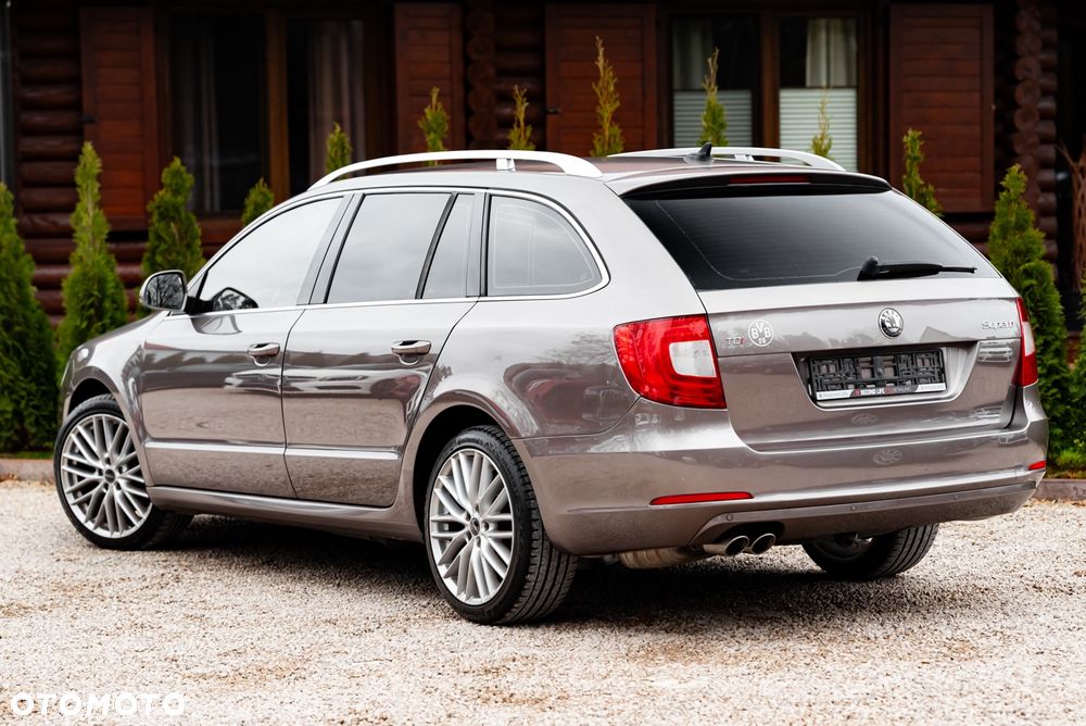 Skoda Superb 2.0 TDI Elegance Green tec - 10