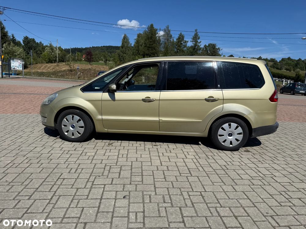 Ford Galaxy 2.0 TDCi Ghia - 8