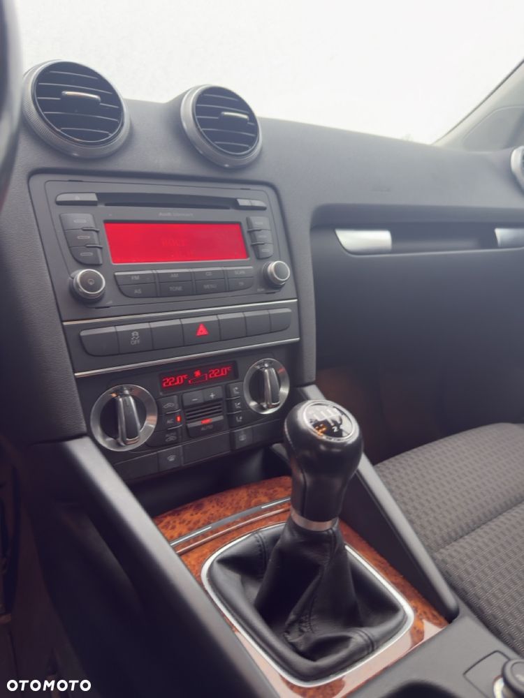 Audi A3 Sportback 1.8 TFSI Ambiente - 16