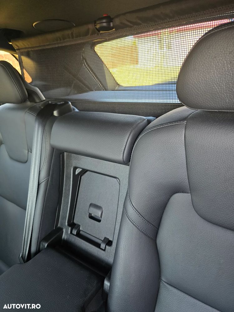 Volvo XC 60 D5 AWD Geartronic Inscription - 27