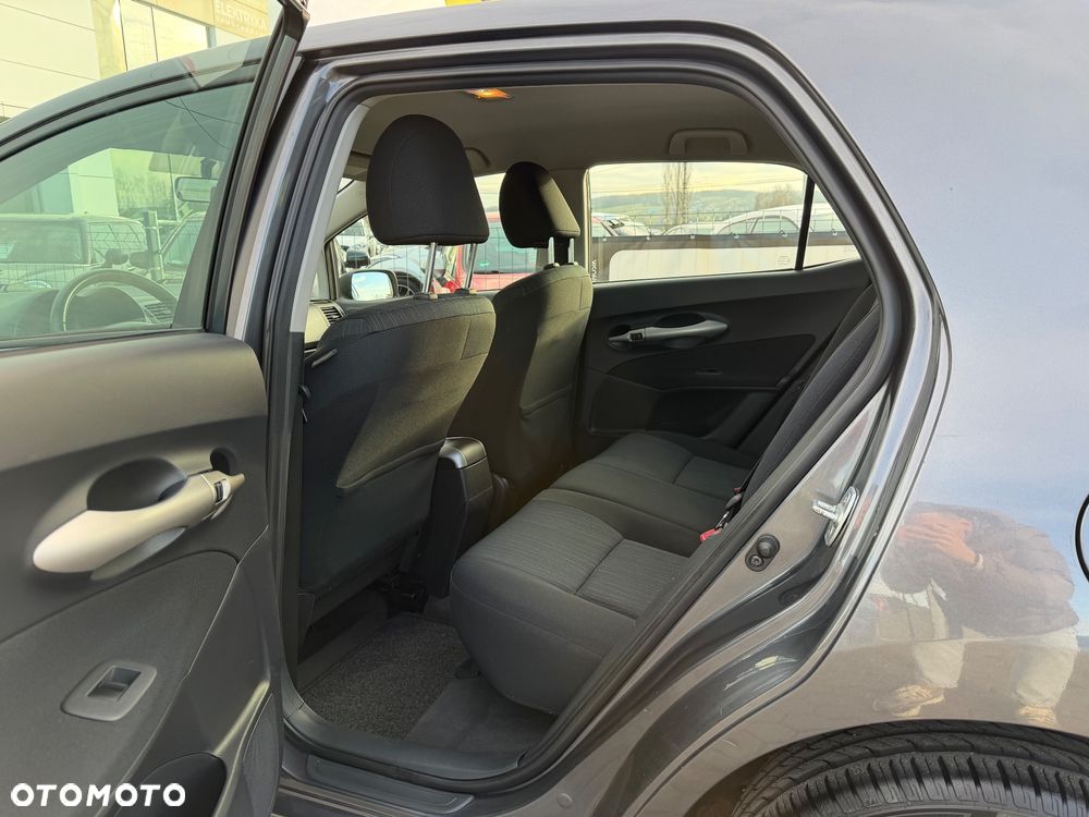 Toyota Auris 1.6 VVT-i Sol - 26