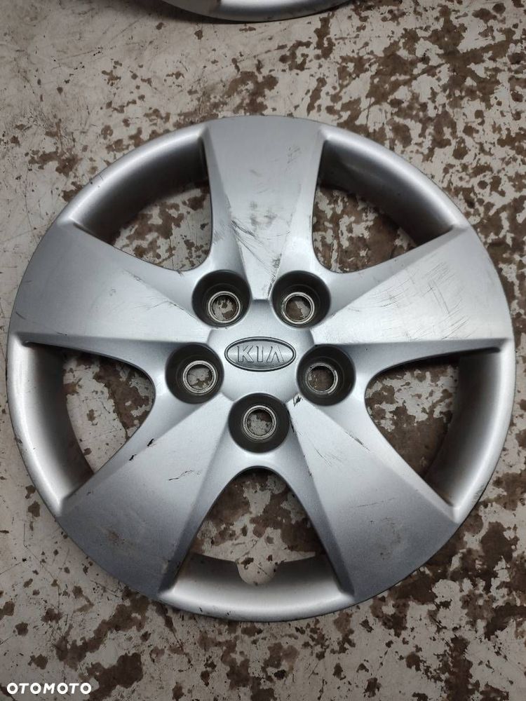 KOŁPAKI KOMPLET 15'' 5X114,3  KIA CEE'D liftback (ED) 2006 - 2012 1.4 77 kW [105 KM] benzyna 2006 - - 4