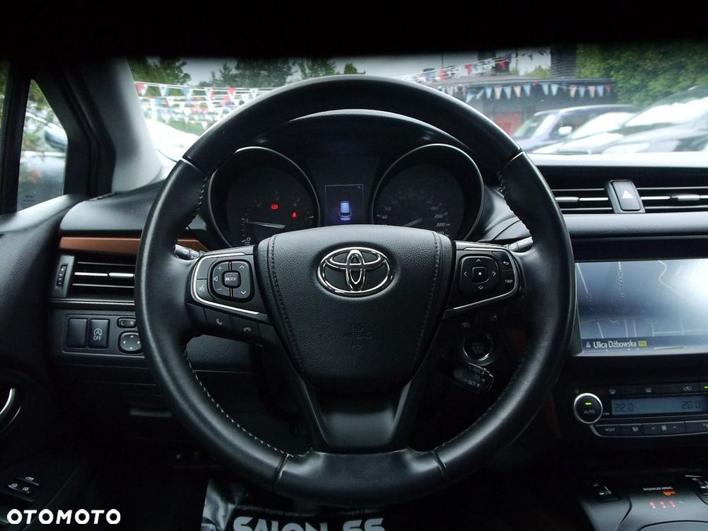 Toyota Avensis 2.0 D-4D Premium - 20