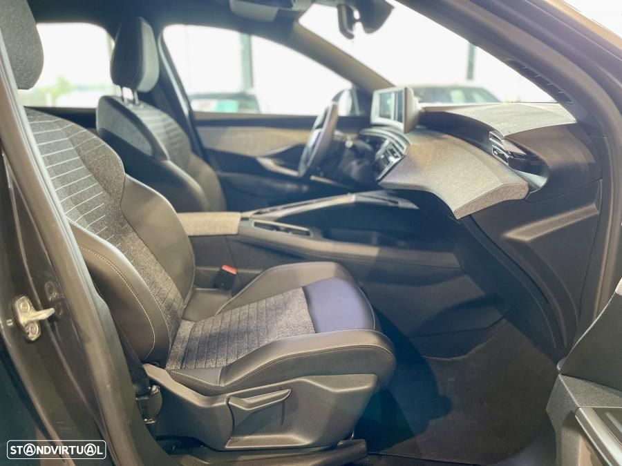 Peugeot 5008 1.2 Hybrid Allure e-DCS6 - 30