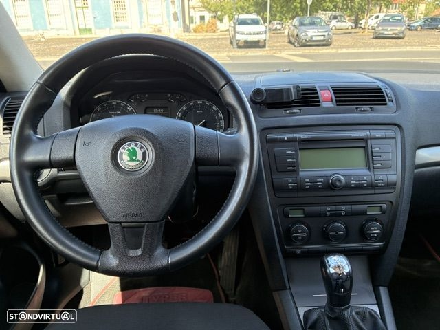 Skoda Octavia Break 2.0 TDI Sportline - 6