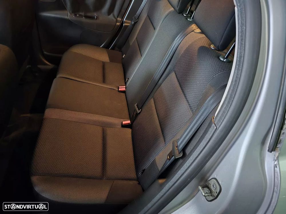 Peugeot 207 1.4 16V Active - 11