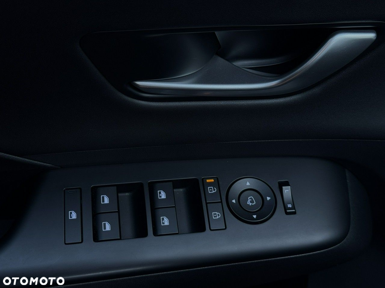 Hyundai Kona - 12