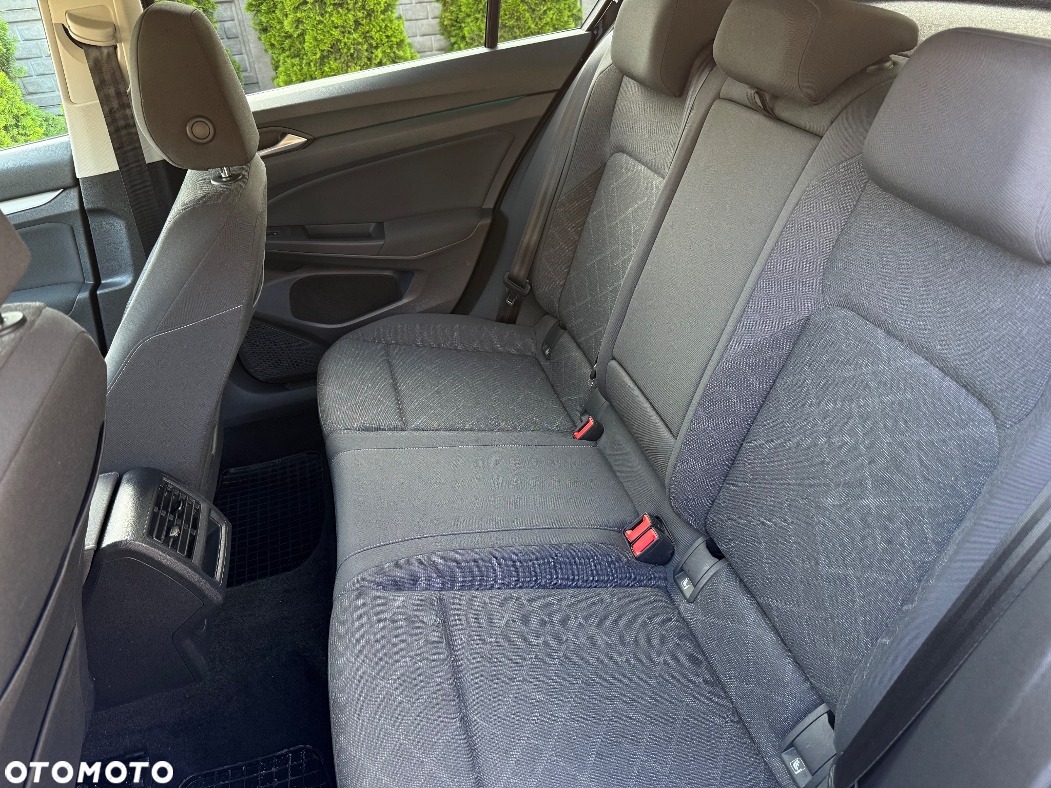 Volkswagen Golf - 14