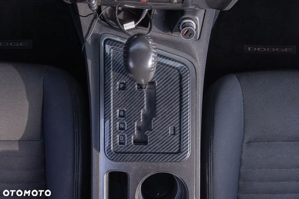 Dodge Challenger - 4