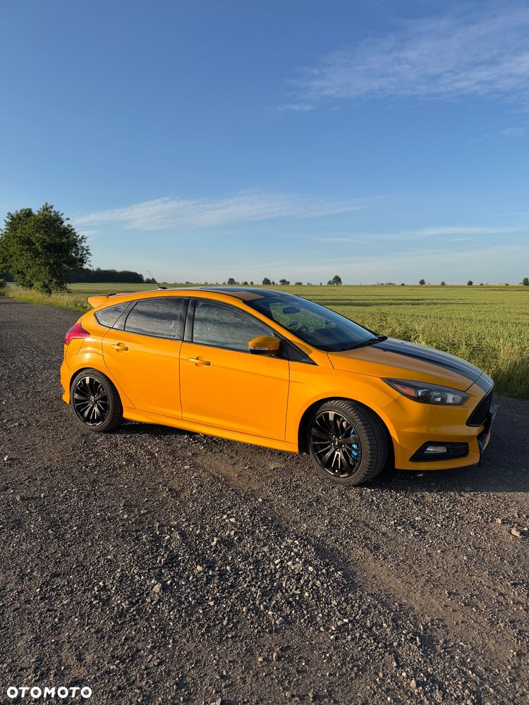 Ford Focus 2.0 EcoBoost ST-2 - 2