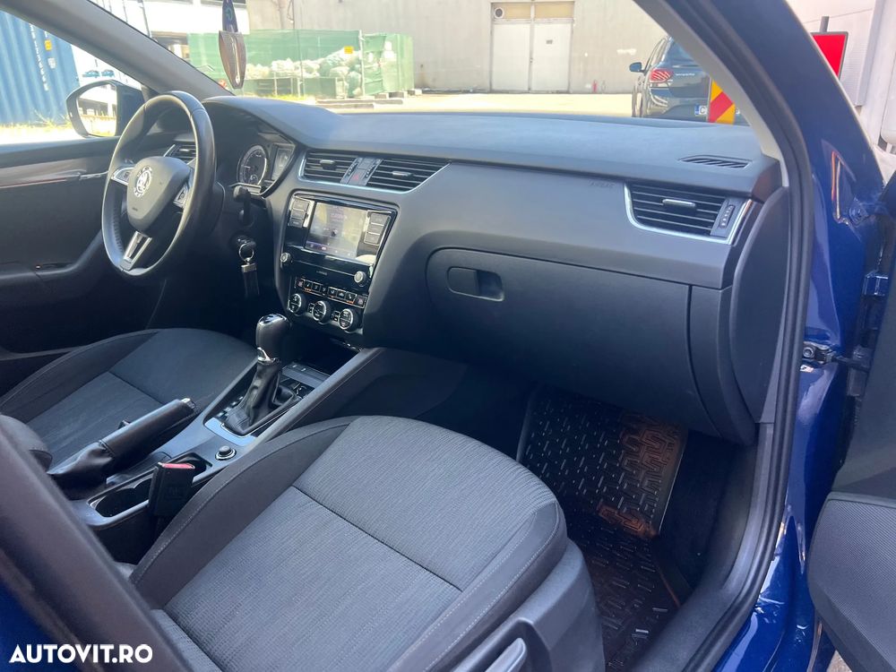 Skoda Octavia 1.6 TDI DSG Ambition - 29